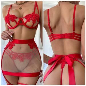 ❤️ Embroidery Mesh Underwire Garter Lingerie Set